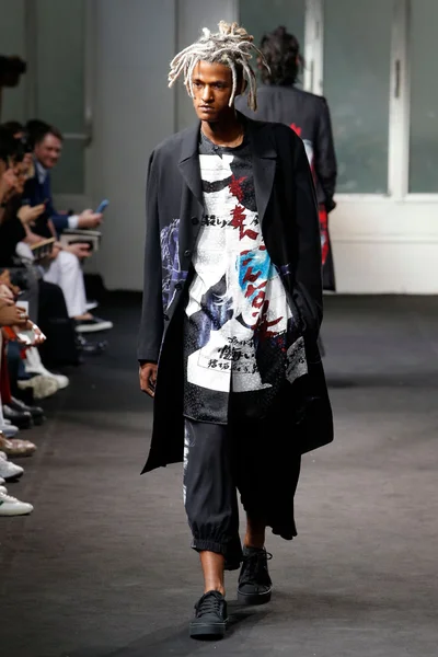 Look 34